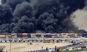 伊朗港口大爆炸，死伤超1200人，幕后真凶被揪出，不是美国以色列