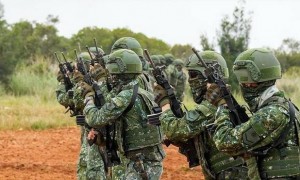 台退将一番话，给美军敲响警钟：一大短板的出现，难与解放军抗衡