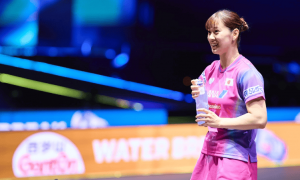 原创 
            杀手锏拉爆日本美女选手！王曼昱3-2逆风翻盘，静待王艺迪破魔咒