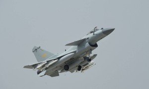 ​歼10CE真香！巴铁决定购买第二批，演习中9-0狂胜台风看来不假​​