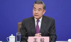 印度宣战！巴军歼10C携PL-15导弹硬刚，巴外长连夜拨通中方电话